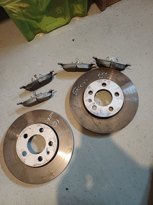 Tarcze hamulcowe 255mm klocki 5x100 skoda Fabia półoś Ibiza golf 4 A3