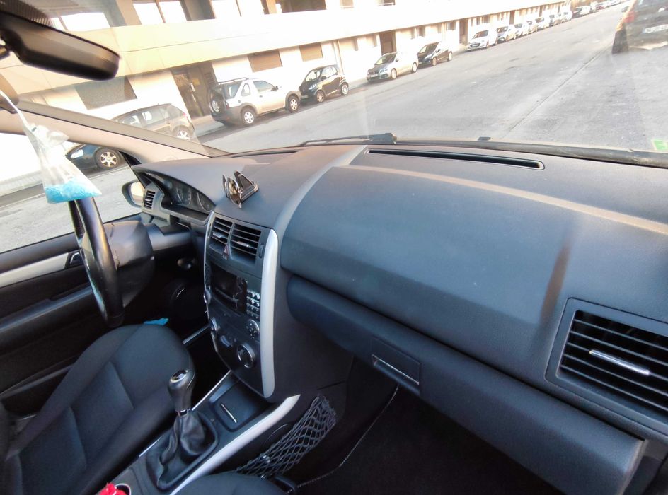 Mercedes- Benz A170