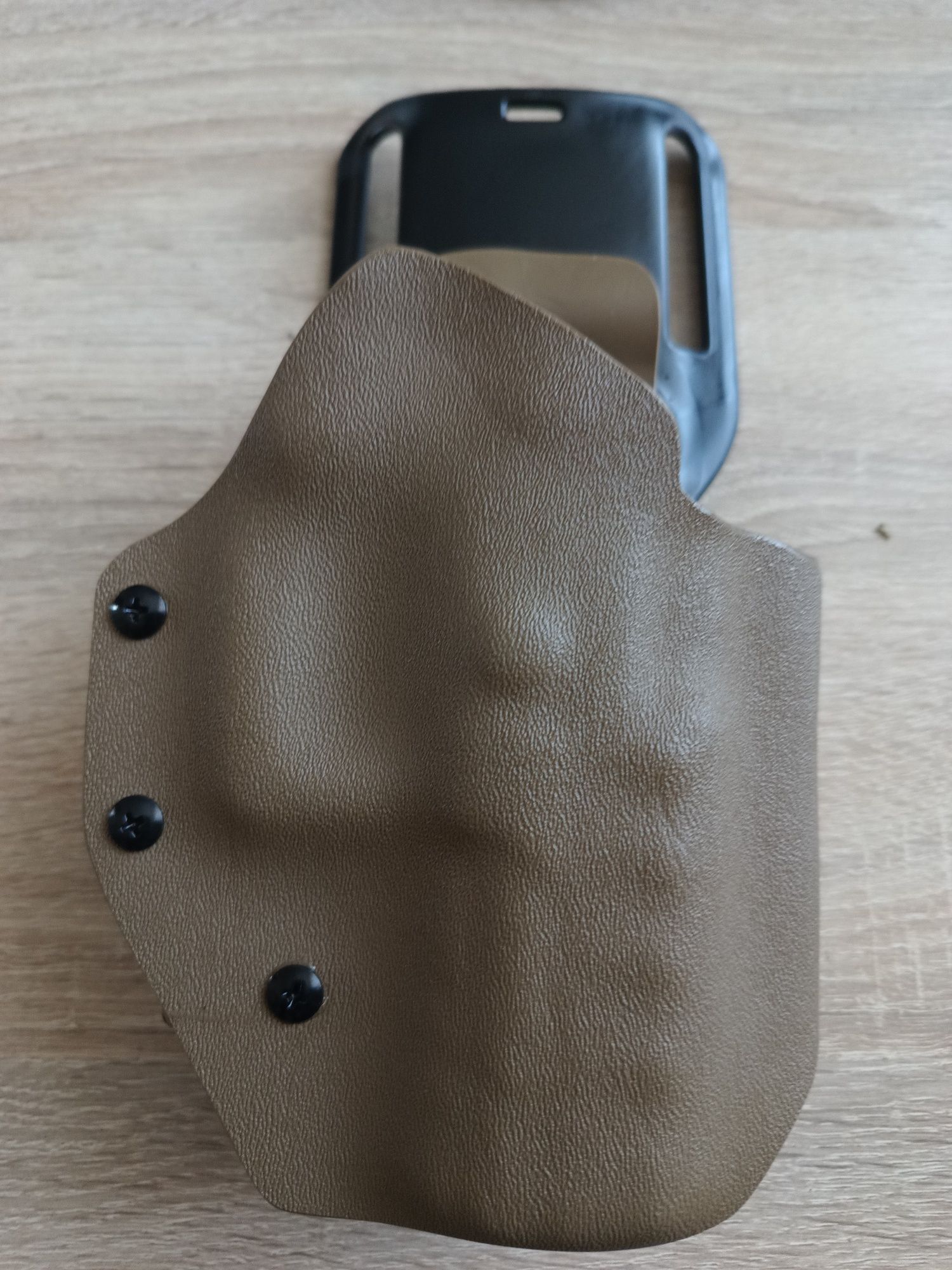 Kabury z  kydex CZ P10C, P10SC, P10F, Glock 17 BERETTA APX, ładownice.