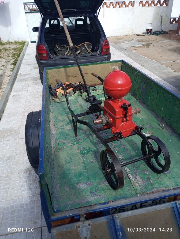 Bomba de transfega de vinho ou água