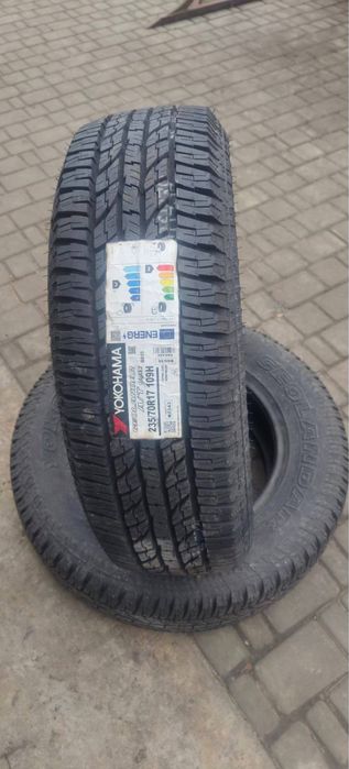 Продаю комплект шин 235/70 R17