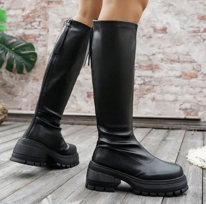 Нові демісезонні чоботи, 23,5-23 см