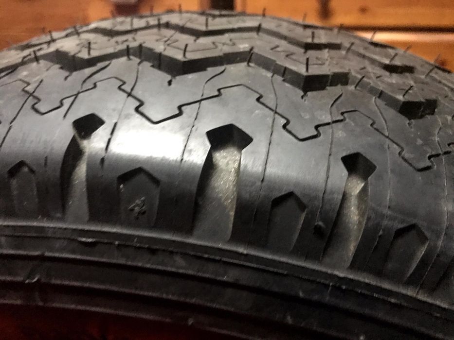 Pneu Michelin e jante para Autocaravana