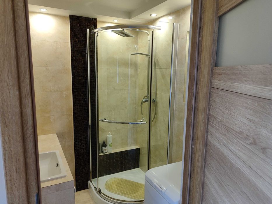 Miejsce w pokoju dwuosobowym ( dla kobiety ) - Nowy Bieżanów - 1200zł