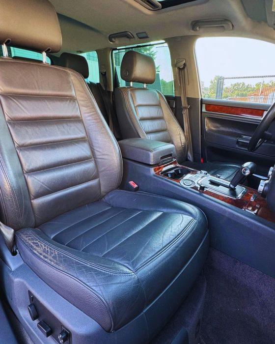 VW TOUAREG V10 suv de luxo