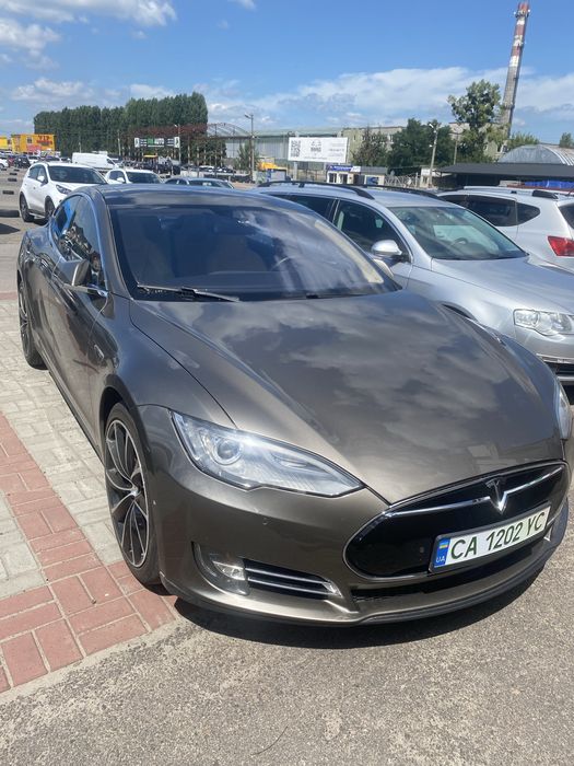Продам Tesla model S