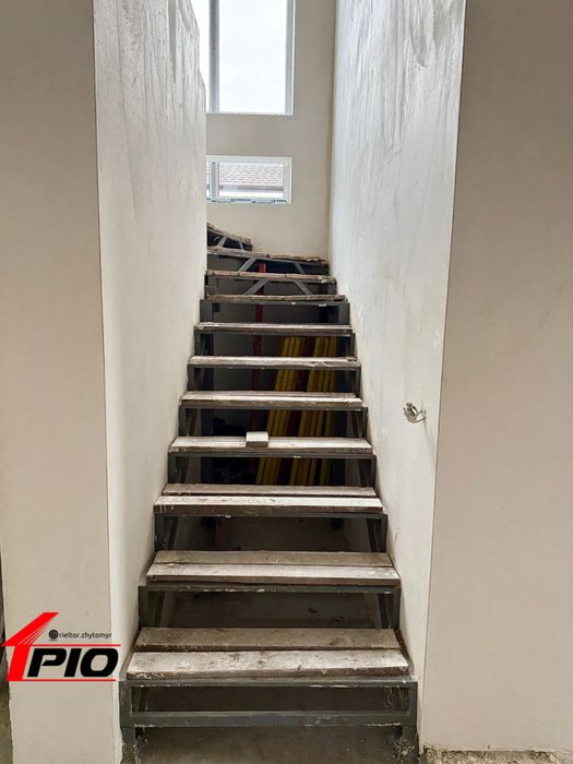 Продам стильний, сучасний будинок