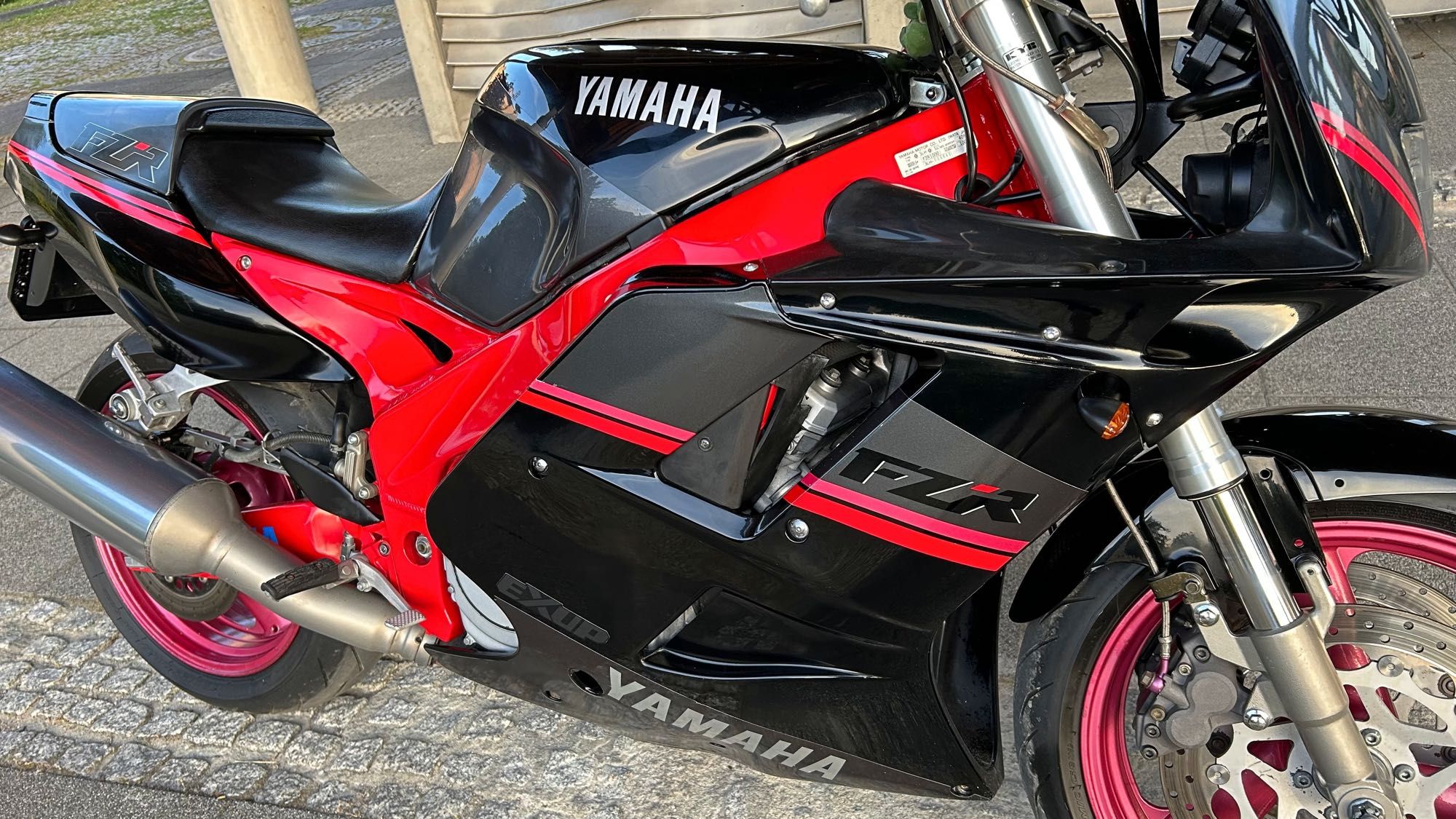 YAMAHA FZR 1000 Oryginalny przebieg 44524km! z Szwajcarii 100% SPRAWNA