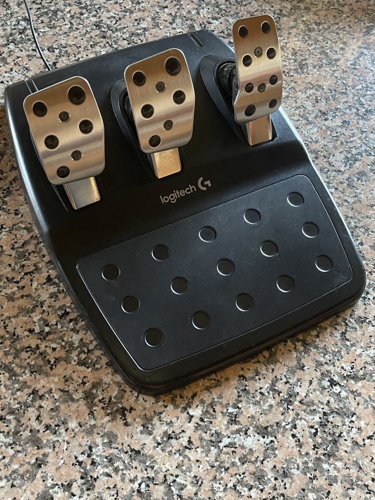 Volante Logitech G29 + Pedais + Caixa de Velocidaddes + Kit Sequencial