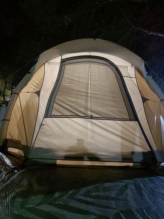 Tenda de campismo insuflável