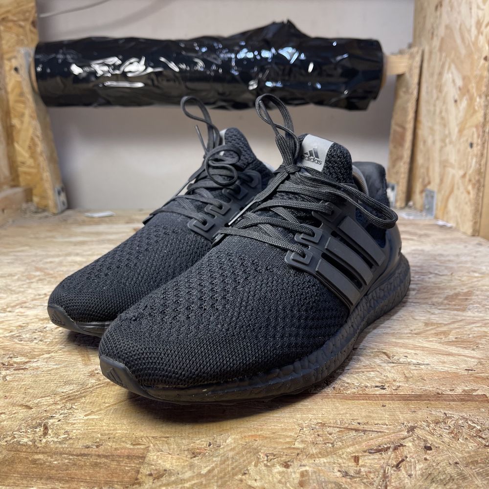 Чоловічі кросівки Adidas Ultraboost GV8745