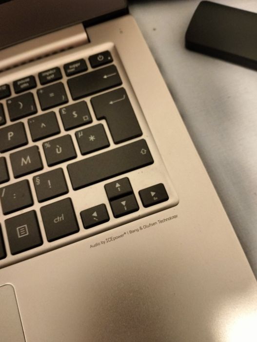 Notebook ASUS ZenBook UX303LB