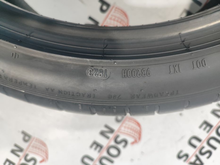 2 pneus semi novos 245-40R19 Pirelli - Oferta dos Portes