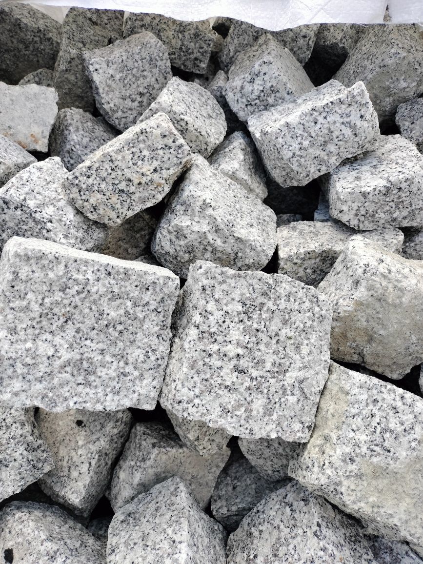 Granit kostka granitowa kamień ozdobny palisada  granitowe