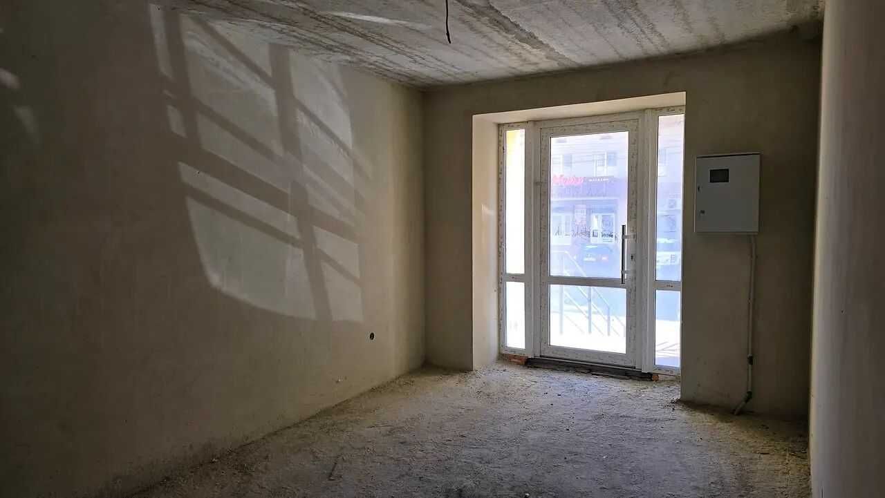 Продаж цікавого фасадного приміщення