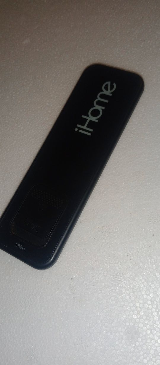 Pilot stacji dokującej IHome iR70