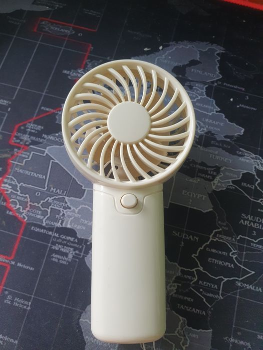 Продам ручной вентилятор, веер