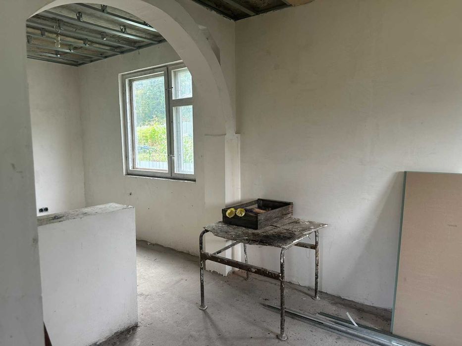 Просторий будинок! 100м2 - 6соток! Чорнові зроблені! Є Гараж!