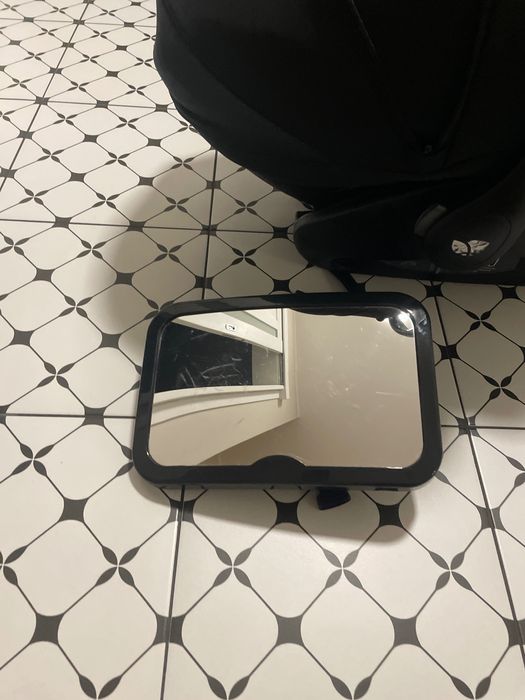 Nosidełko Joie I level z bazą isofix lusterko GRATIS