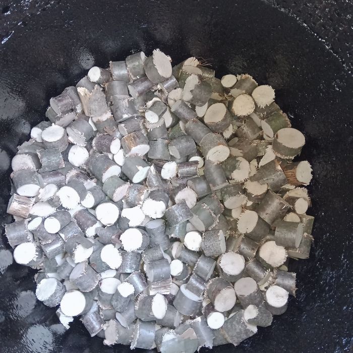 Газогенератор на дровах, газ з дерева для бензогенератора