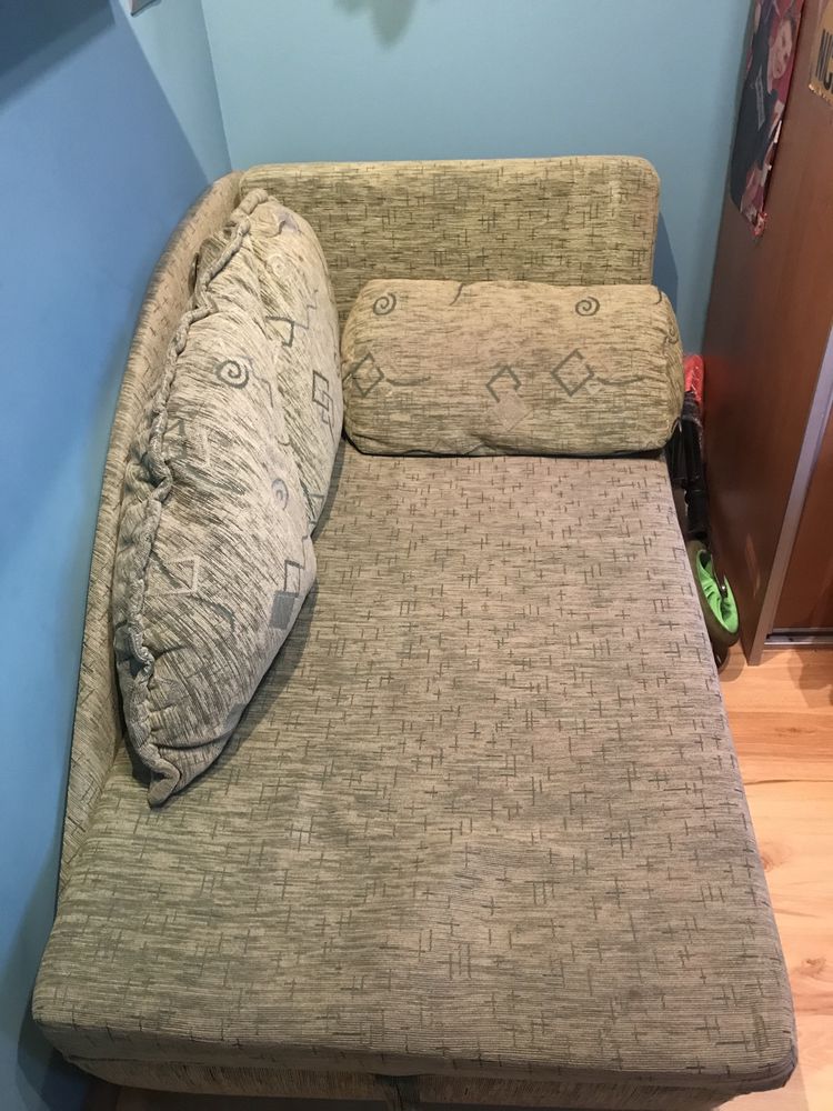 Sofa rozkladana + poduszki