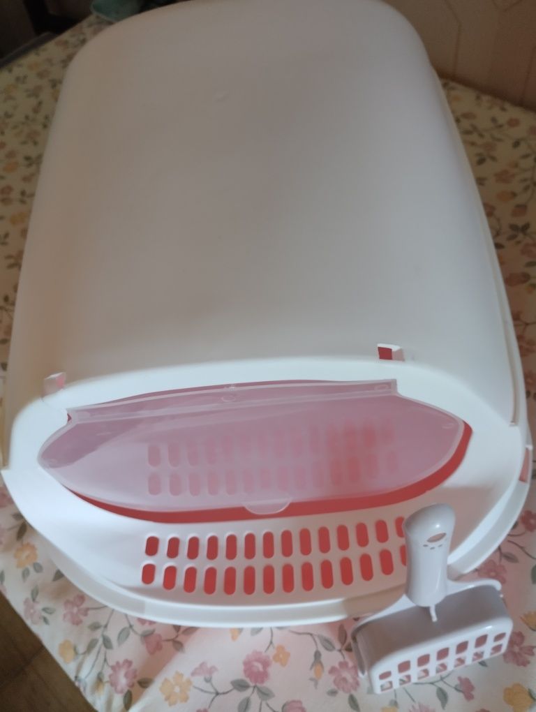 Vendo caixa para gatinha cor de rosa