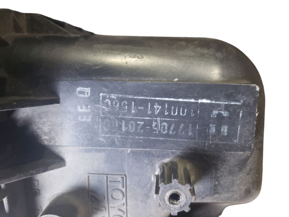 Корпус воздушного фильтра верхняя часть Lexus RX 300 разборка