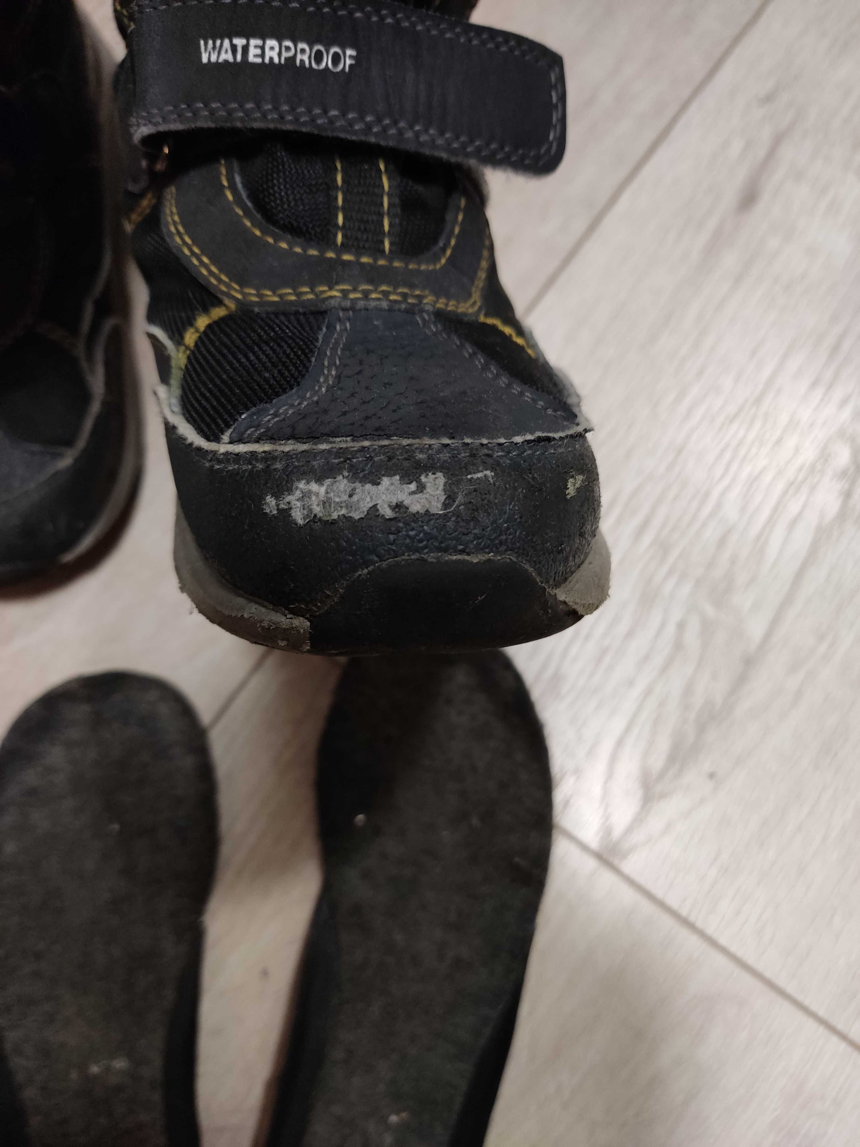 Buty zimowe kozaki wodoodporne  Geox rozmiar  27