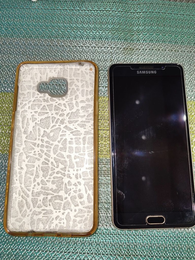 Samsung galaxyA7 оригинал.