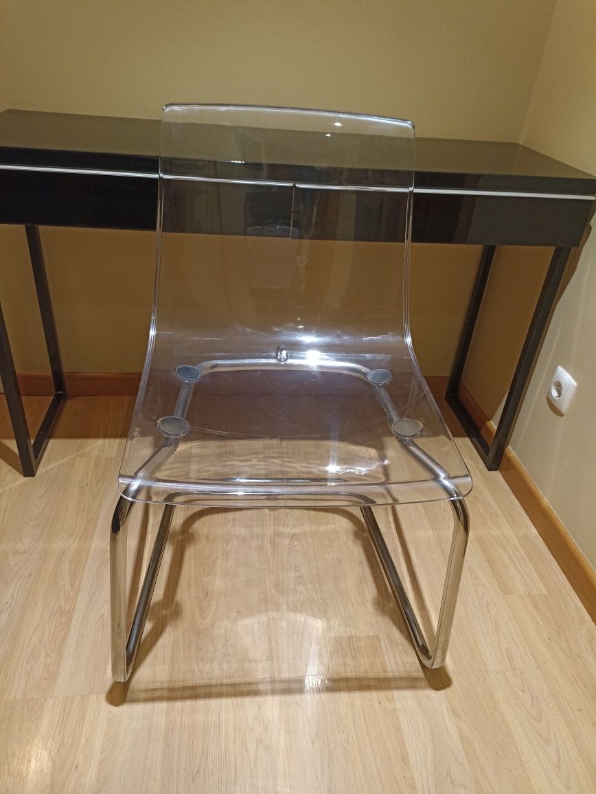 Cadeira transparente - Ikea Tobias