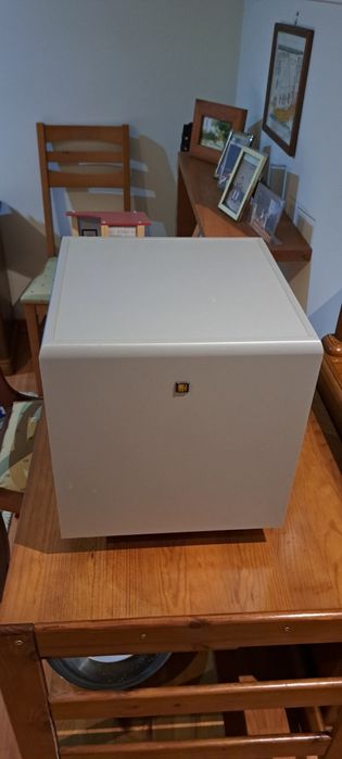 Subwoofer activo KEF PSW 1000.2