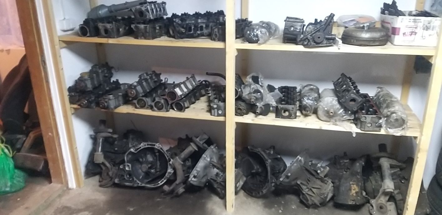 Моторні запчастини Опель