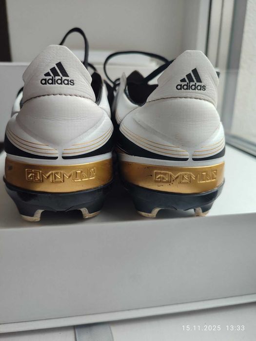 Бутси дитячі Adidas (розмір 35)