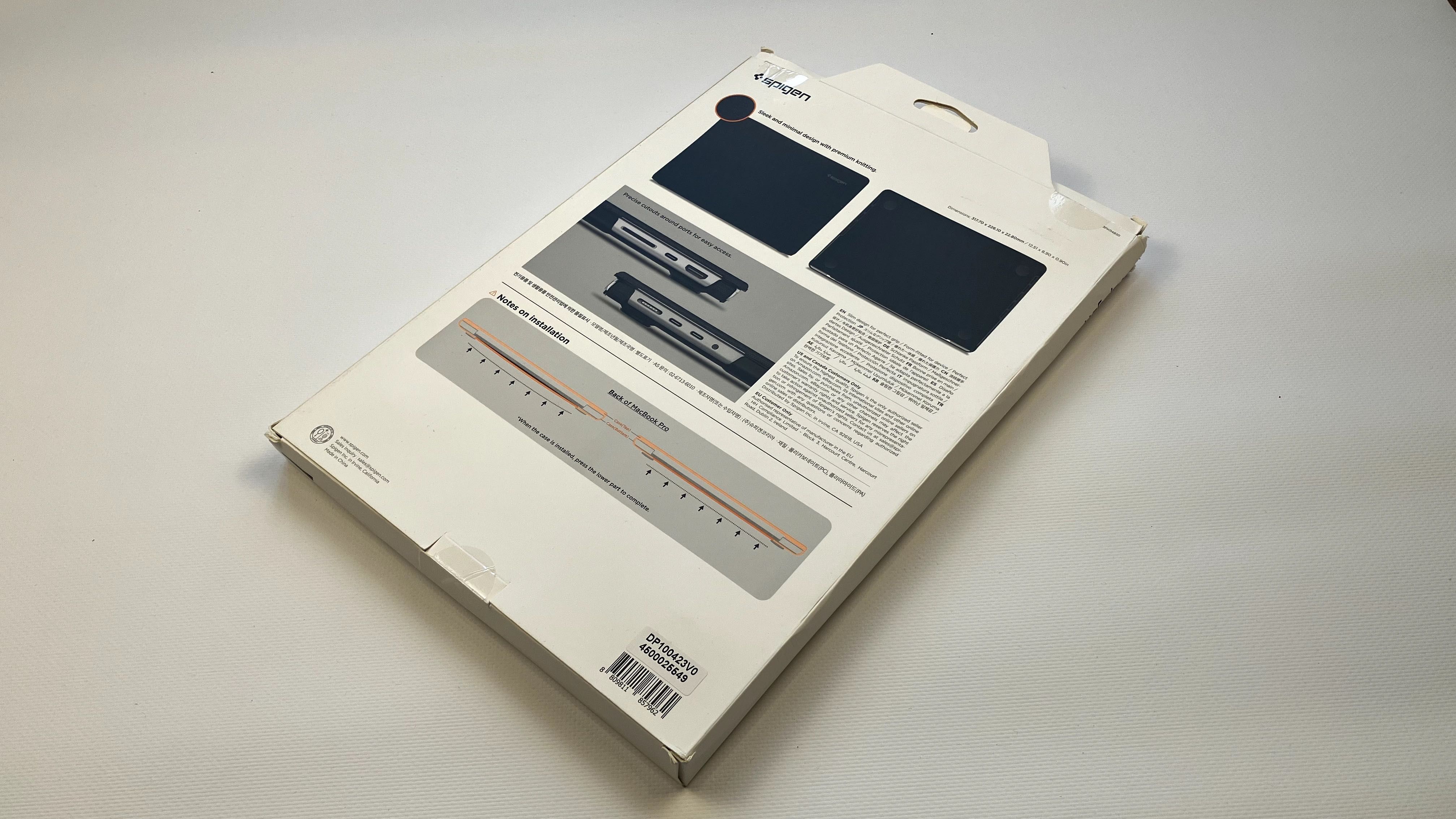 Чехол SPIGEN для Mac Book Pro 14 (2021,2023) Open Box