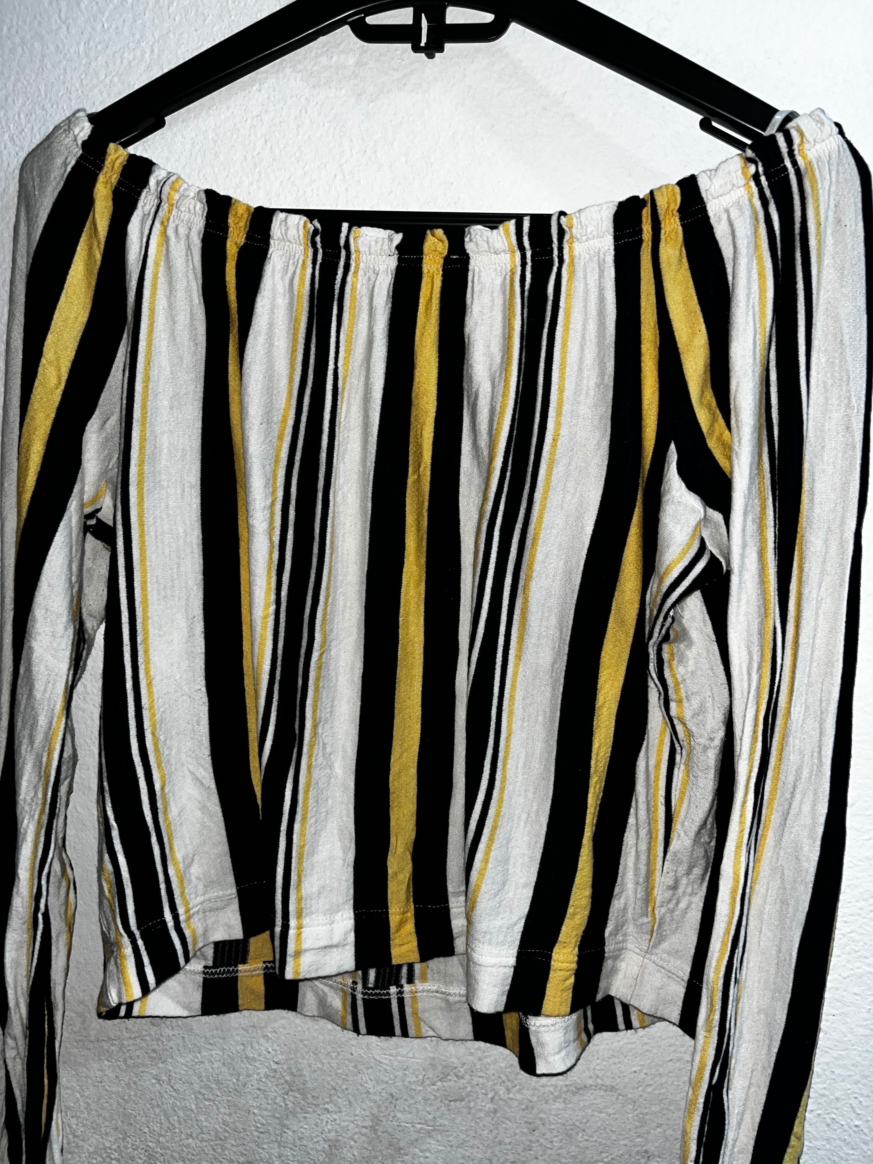 Blusa bonita com riscas