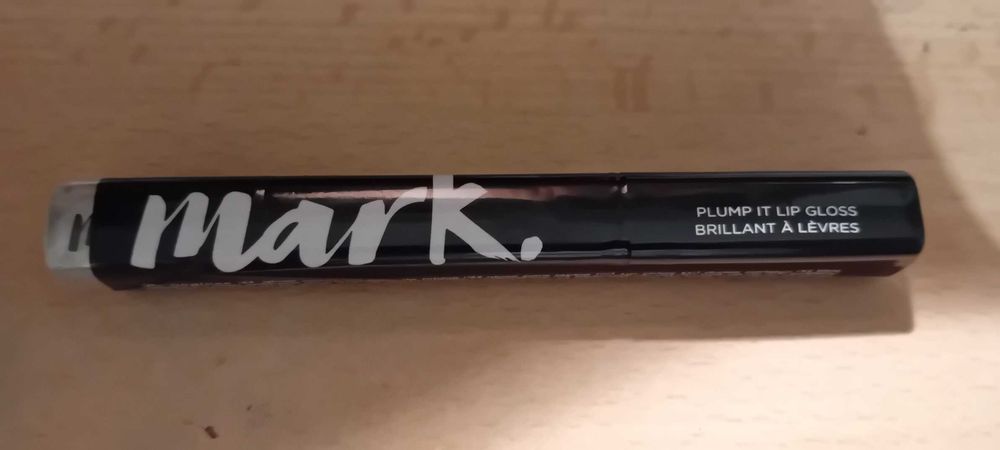 Błyszczyk do ust Mark z Avon!
