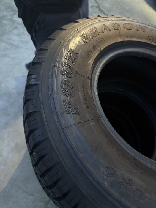 Pneus 31/10.5/15 semi novos impecaveis fedima