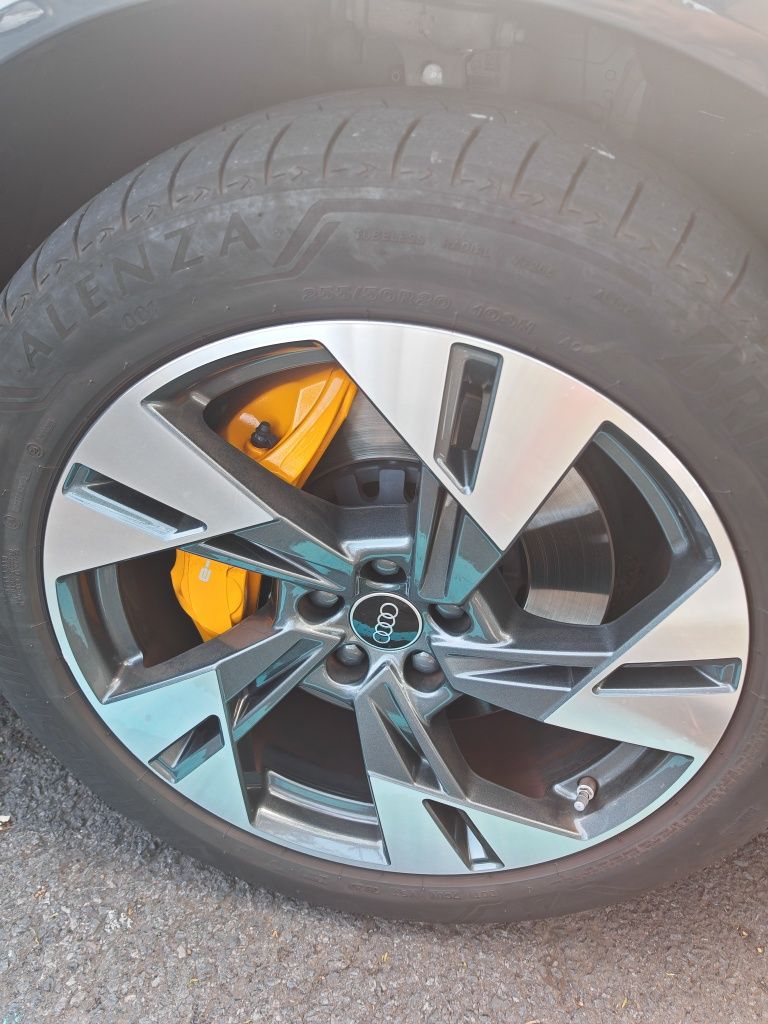 Como novo Audi E-TRON 55 Q8 Premium S Line 2021  Keyless Entry