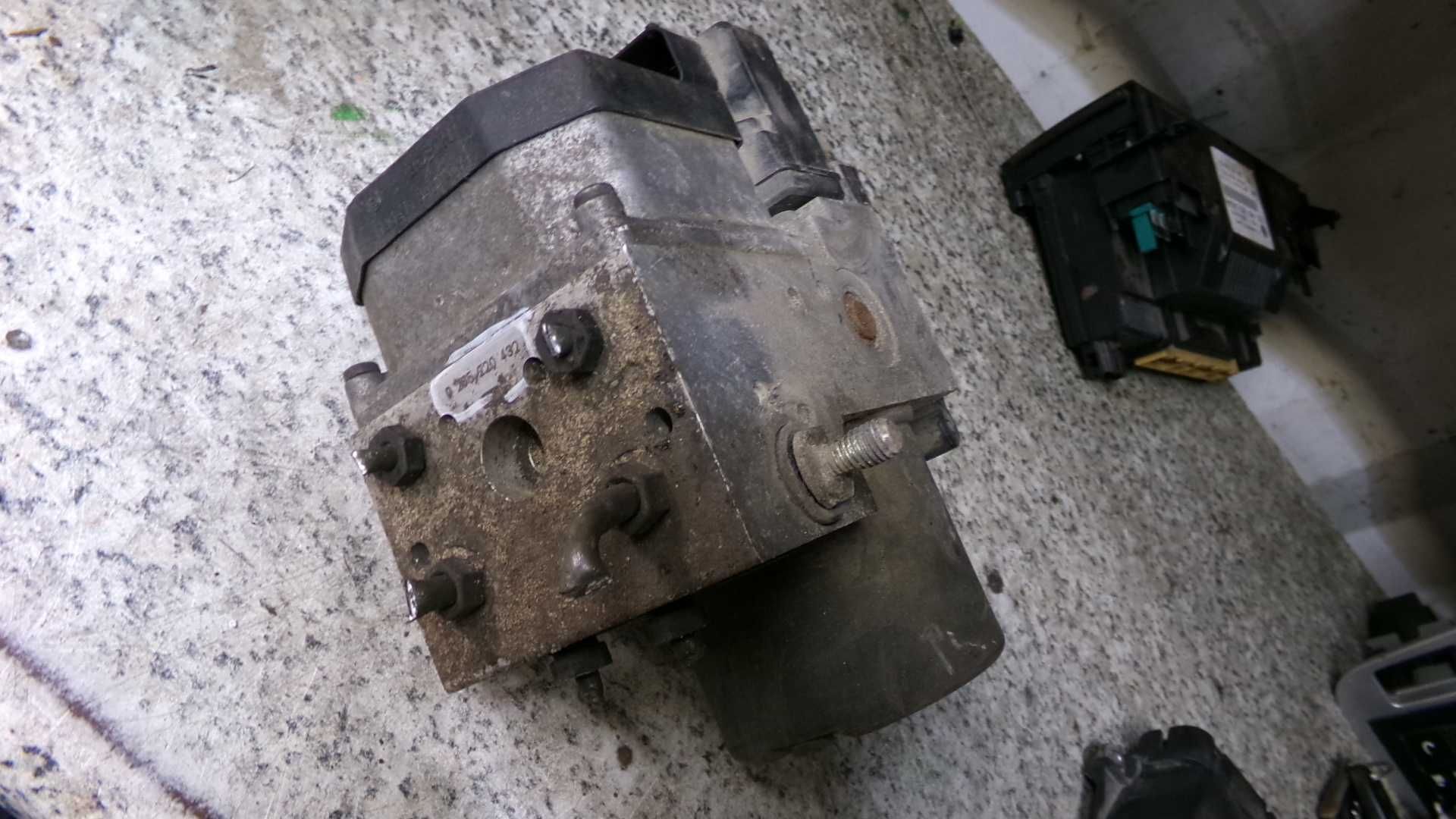 Lip5 Pompa abs sterownik volkswagen t4 wysyłka