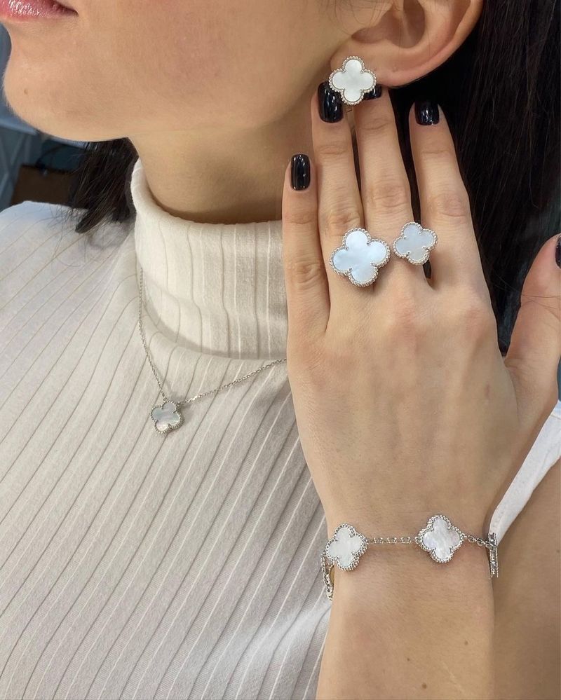 Набор Ван Клиф Van Cleef сережки цепочка браслет