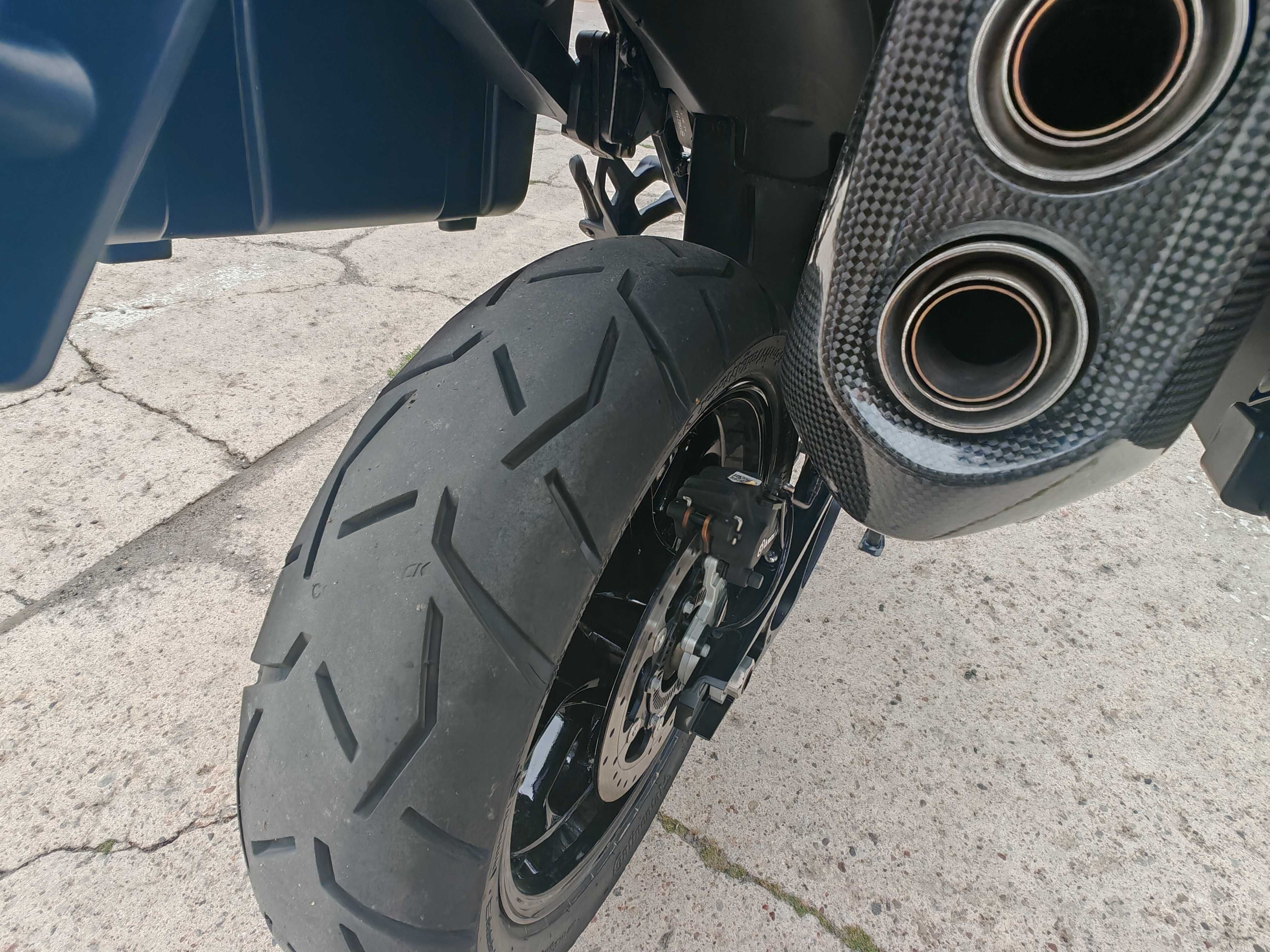 Ktm 1290 Super Adventure S, srebrny, 2020 rok.