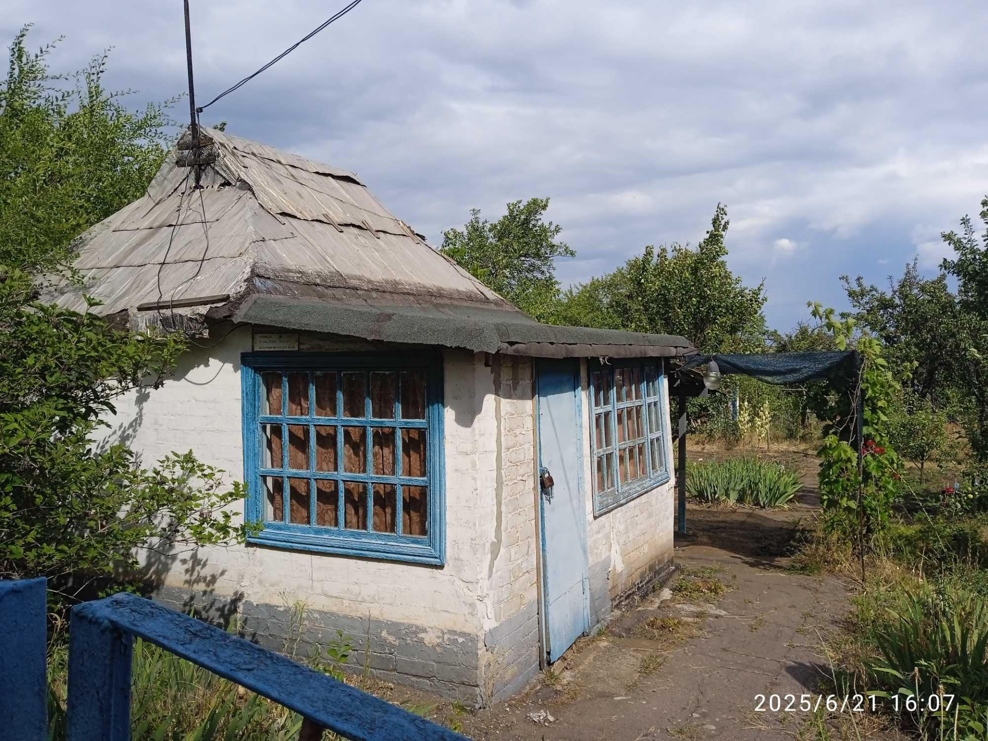 Продам дачу біля Ленінського ставка