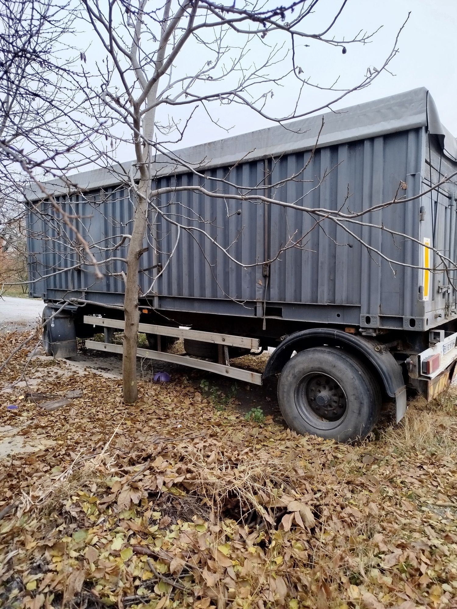 Причіп зерновоз Krone BDF