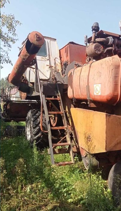 Продам Комбайн НИВА