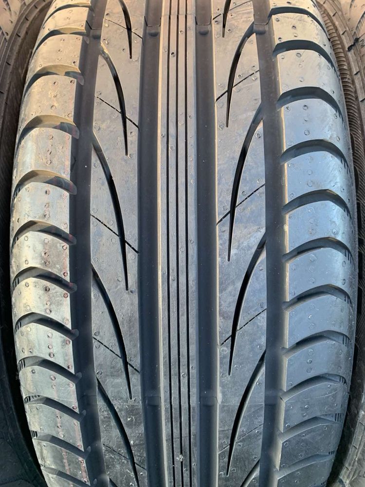Шини нові 205/55 R15 Semperit літо 2023р