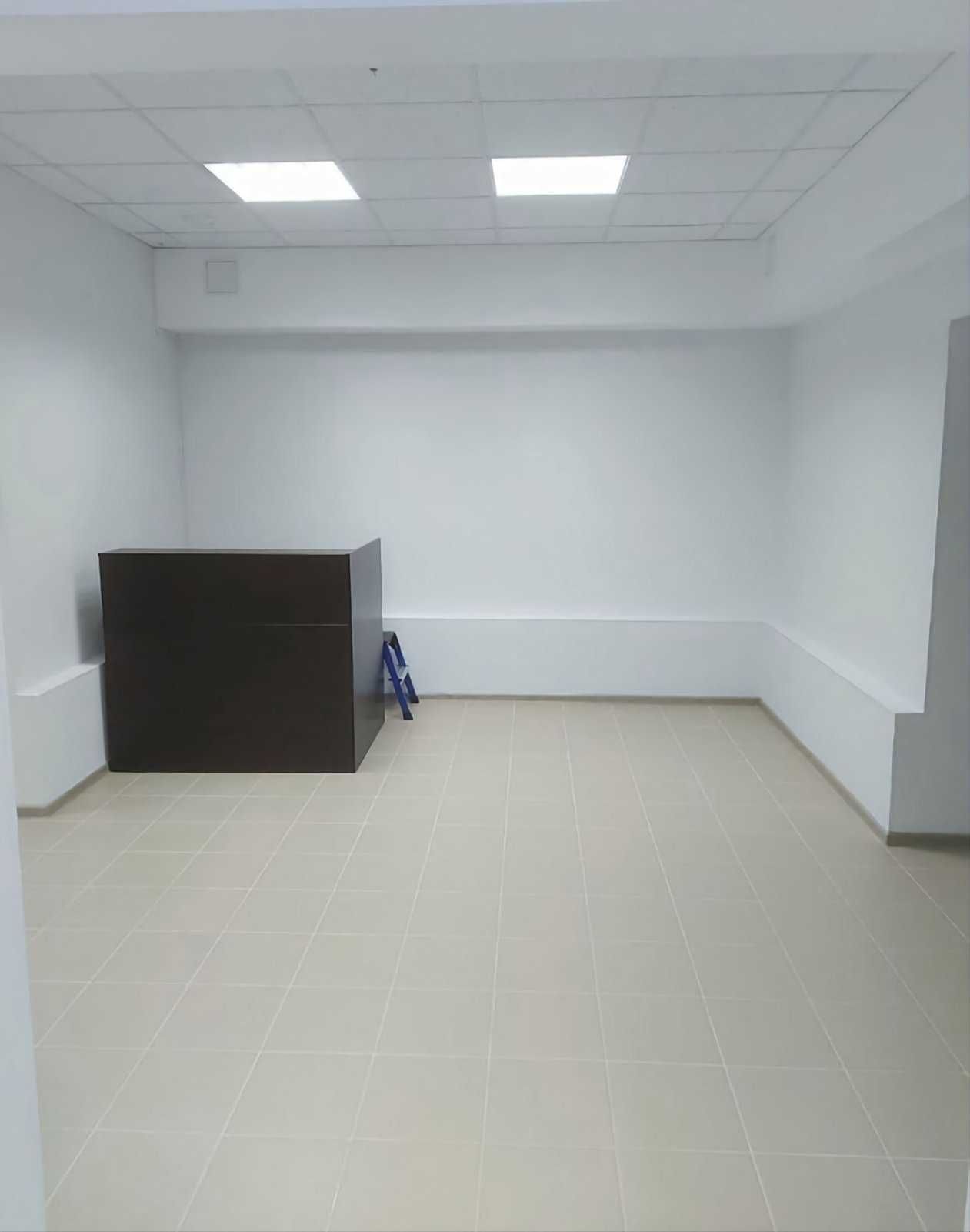 Продам комерційне приміщення ЖК Щасливий