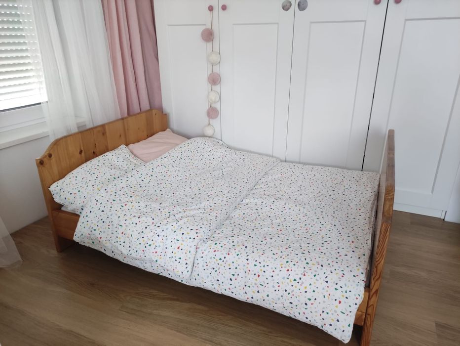 Łóżko dziecięce drewniane do 140cm z materacem