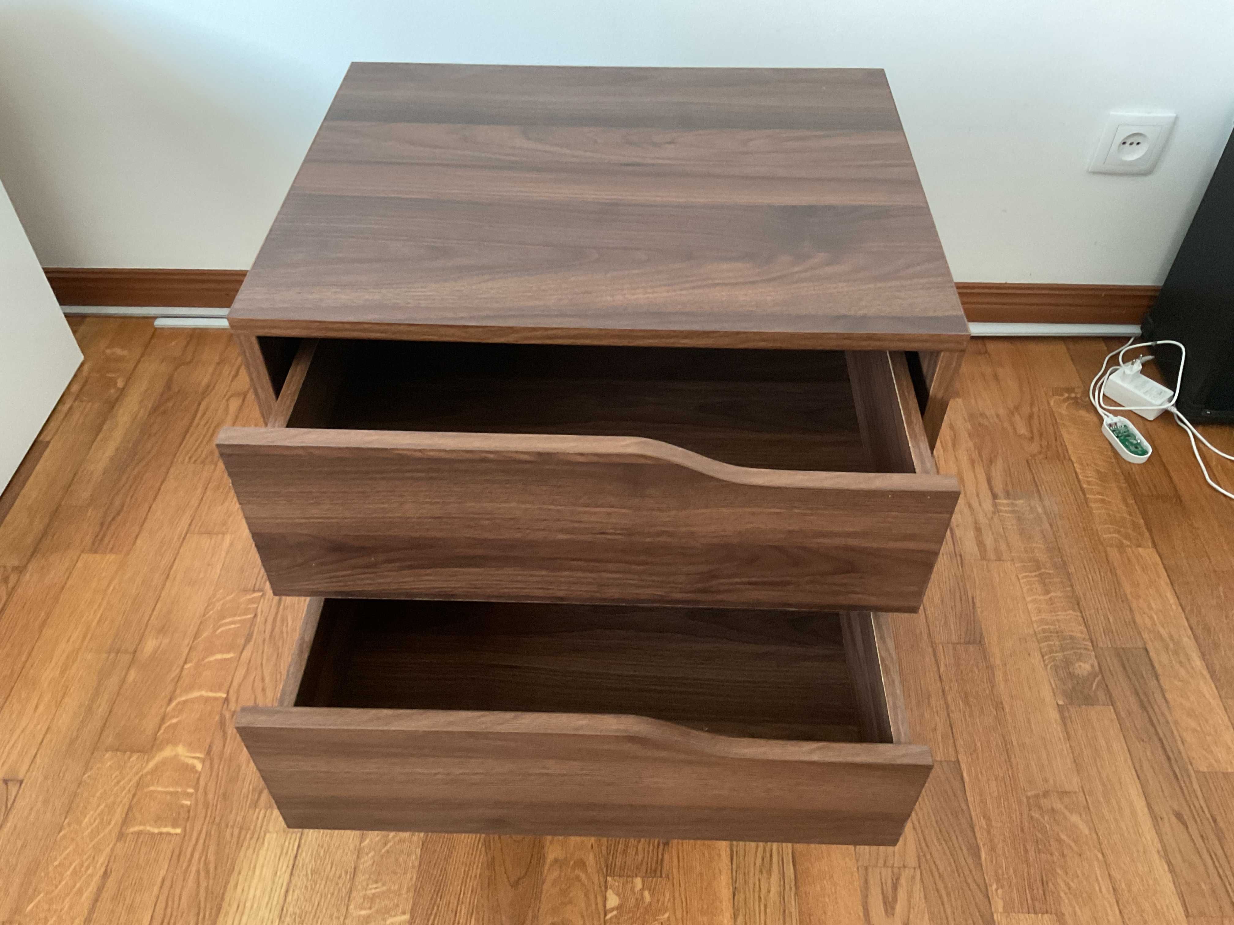Mesa de Cabeceira Sweeek Nepal Nogueira