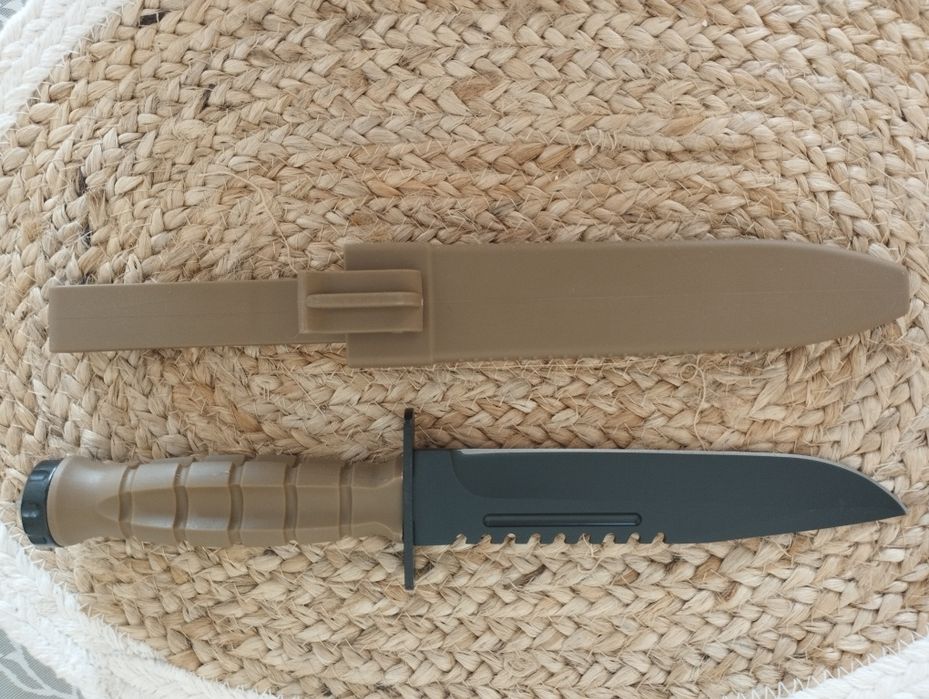 Nóż militarno - taktyczny Olive survival