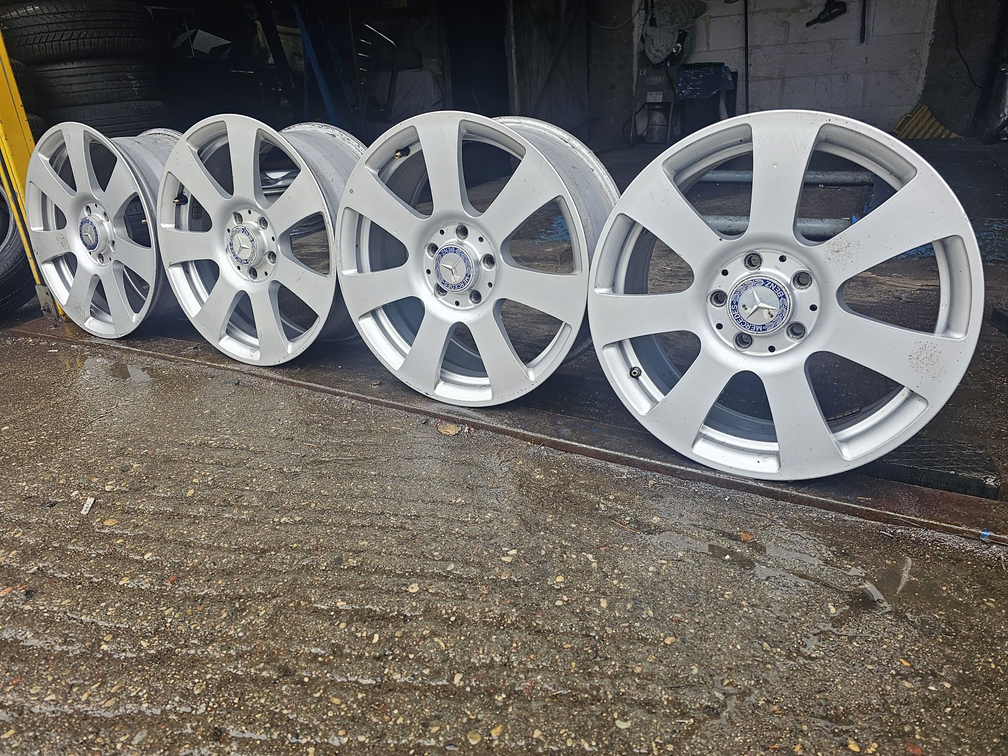Felgi Aluminiowe Mercedes W-204 R17 5x112 ET47.5-7.5J
